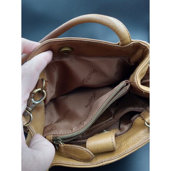 FOSSIL Purse Tan Genuine Leather Crossbody/Shoulder Handbag 75082 - Picture 7 of 16
